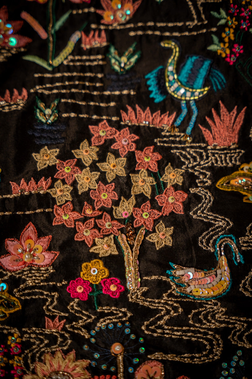 Secret Garden (Black) - Shawl