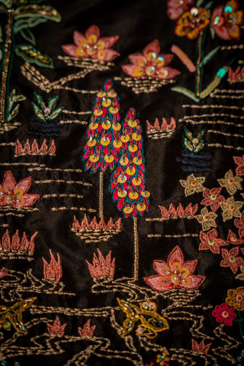 Secret Garden (Black) - Shawl