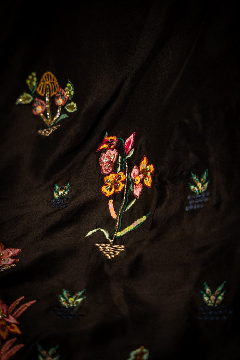 Secret Garden (Black) - Shawl