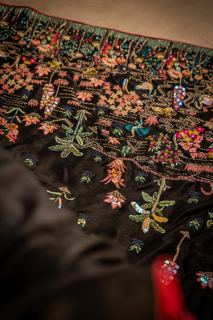 Secret Garden (Black) - Shawl