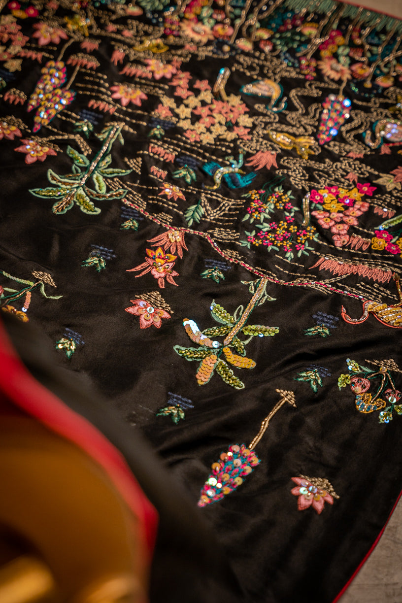Secret Garden (Black) - Shawl