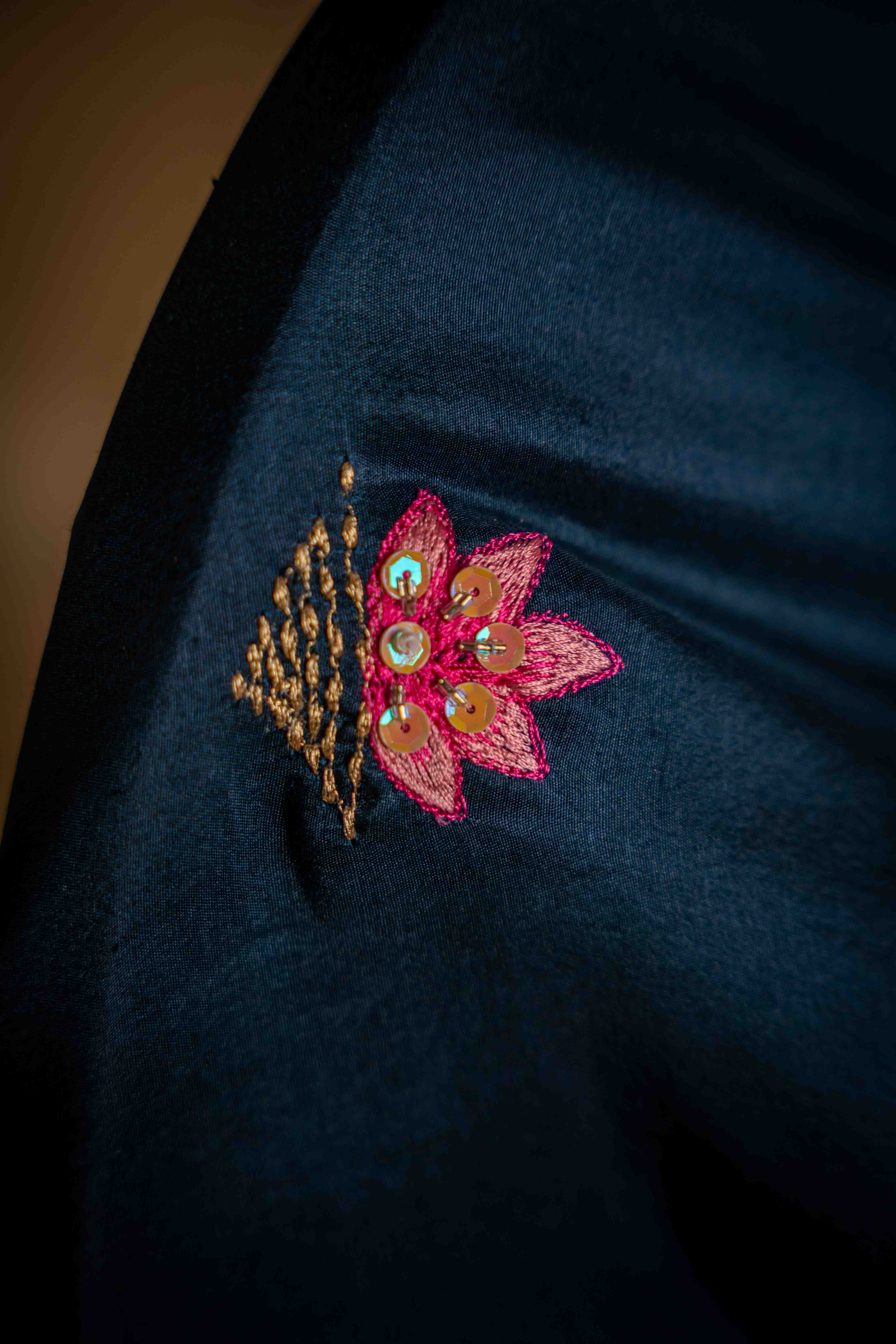 Secret Garden (Blue) - Shawl