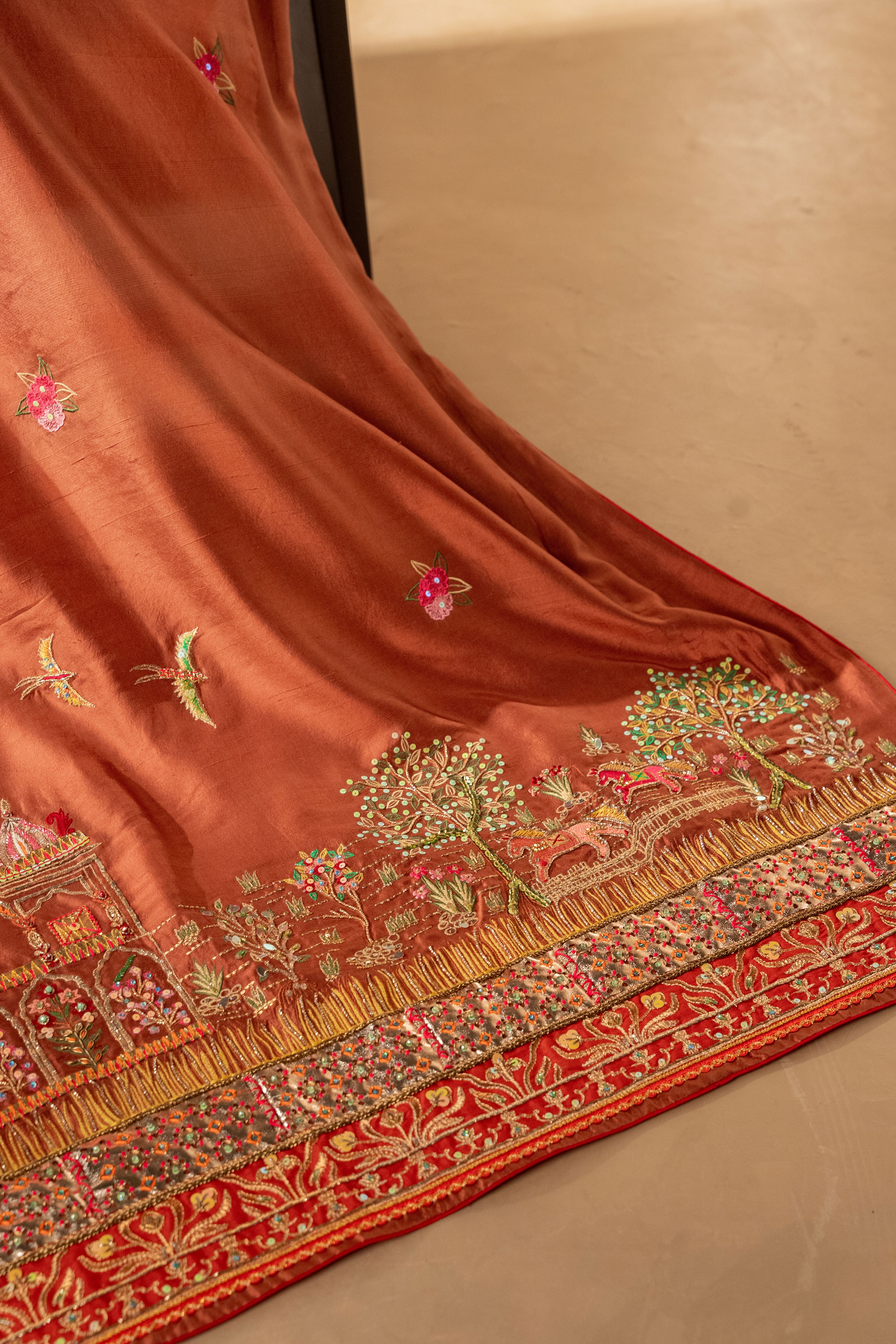 Brown Taj Mahal - Shawl