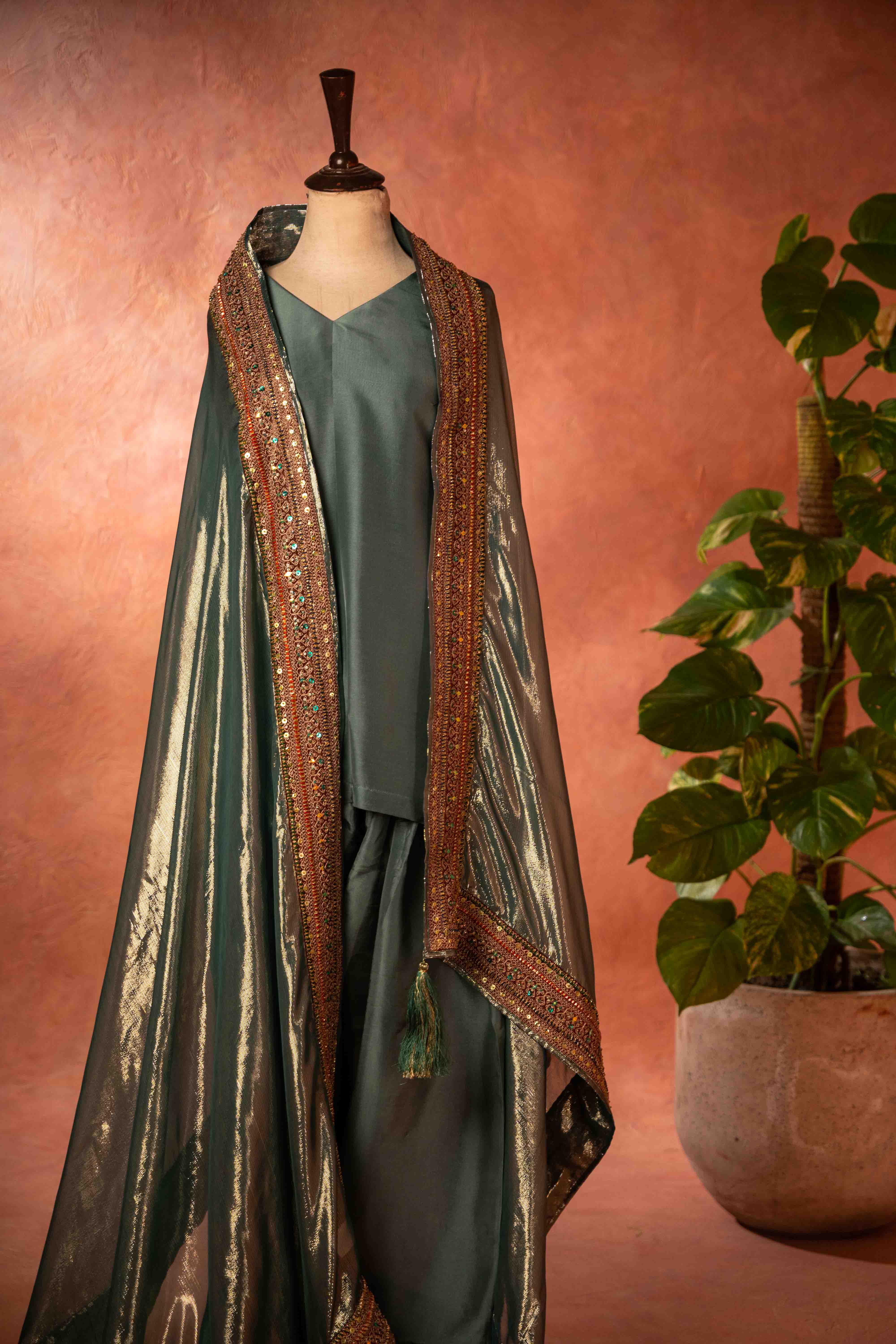 Gul Bano Shawl (Green)