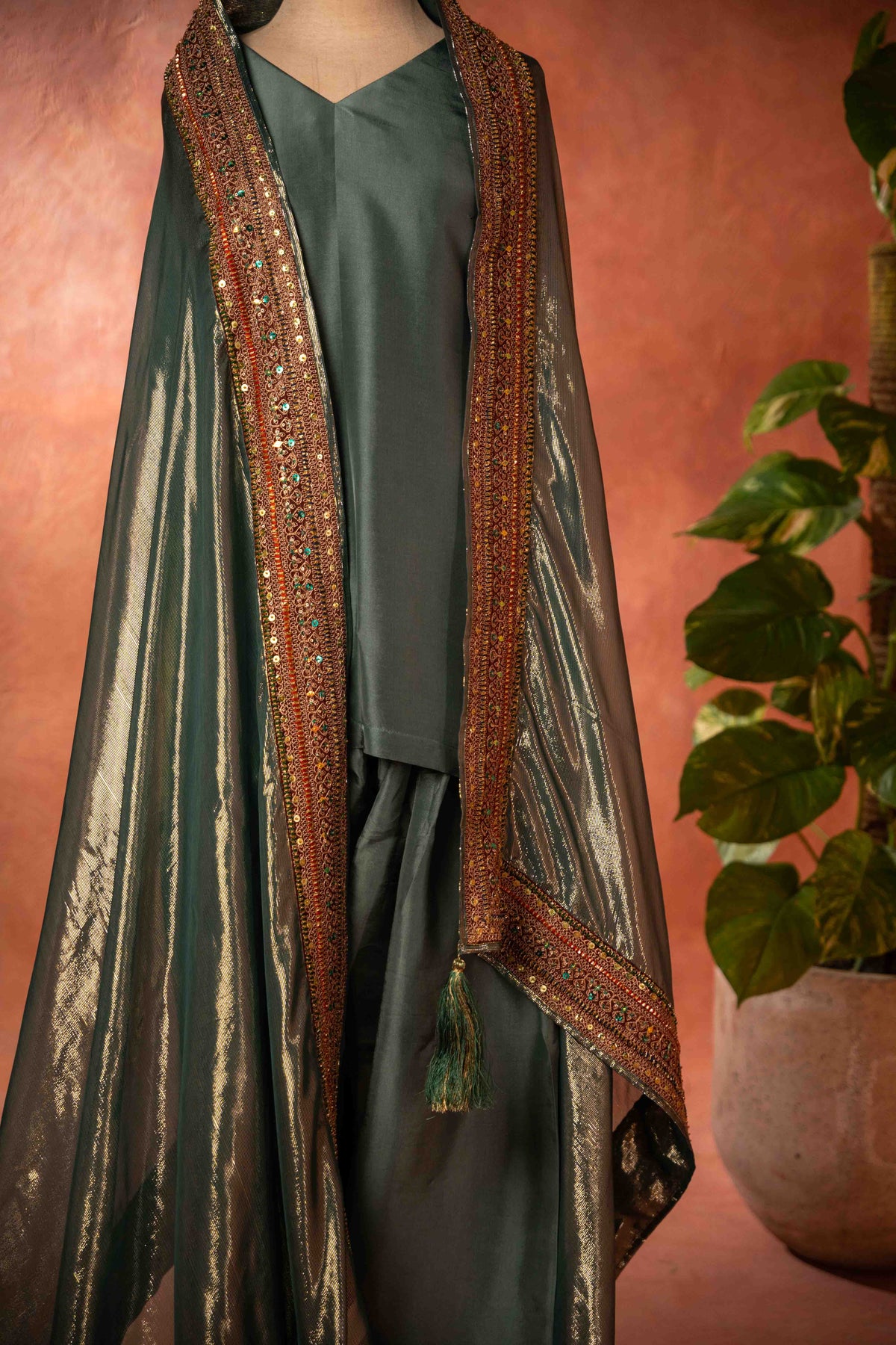 Gul Bano Shawl (Green)