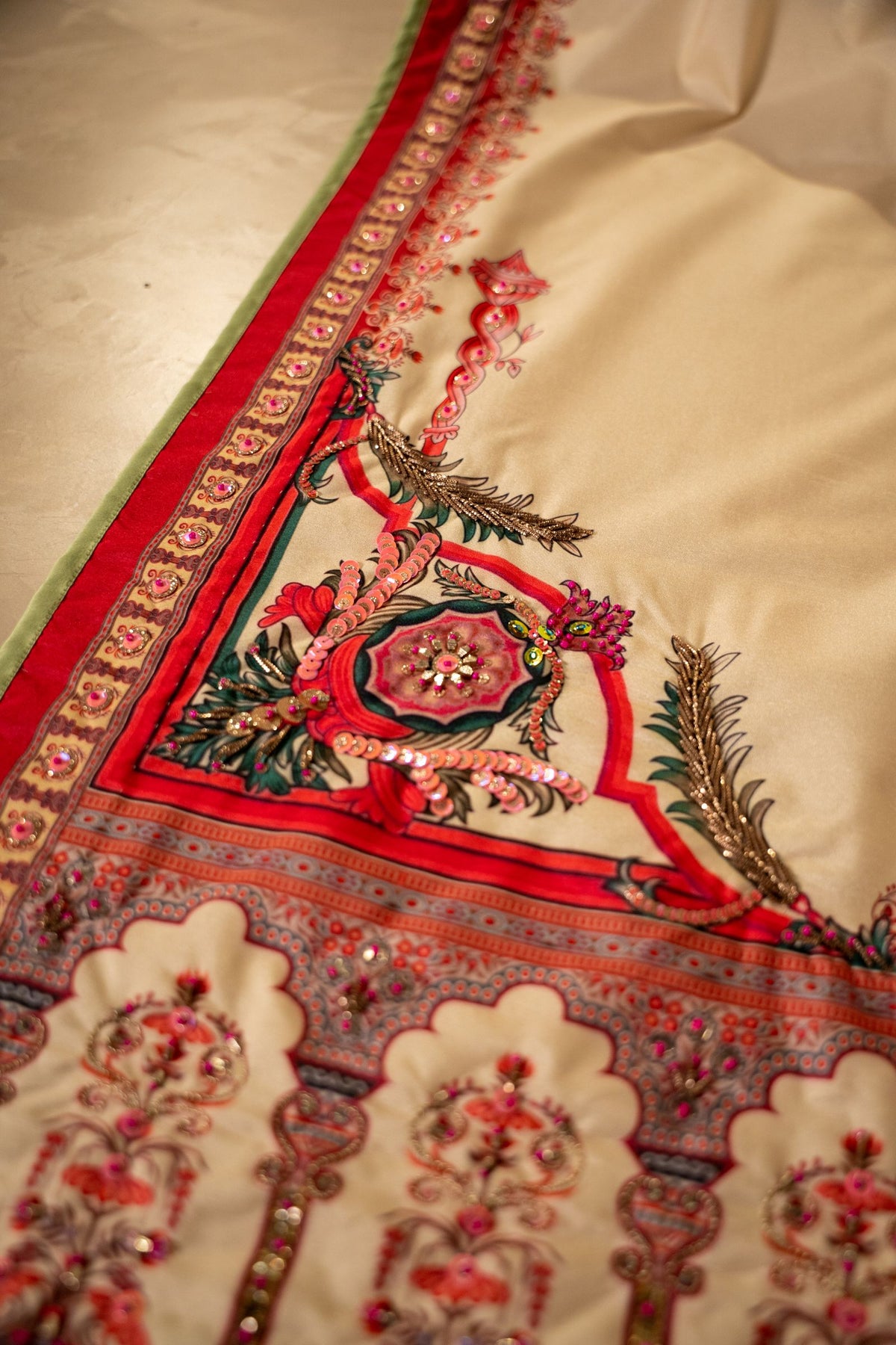 Qurbat-Shawl