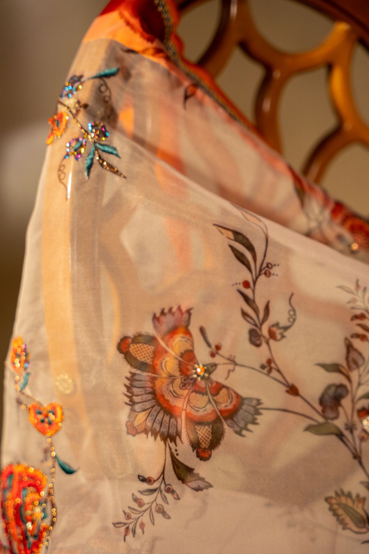 Mahgul - Shawl