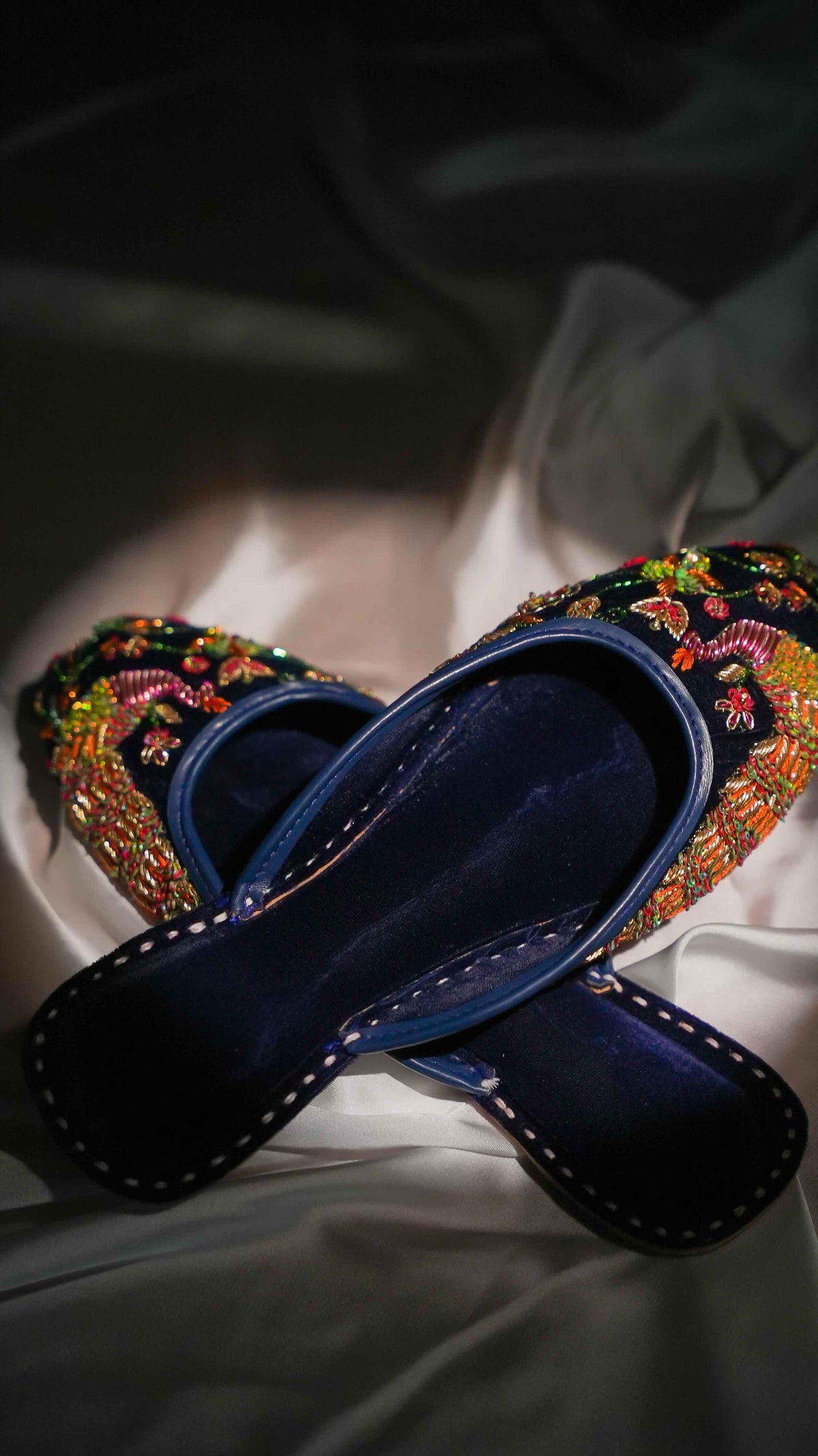 Peacock Garden (Navy)