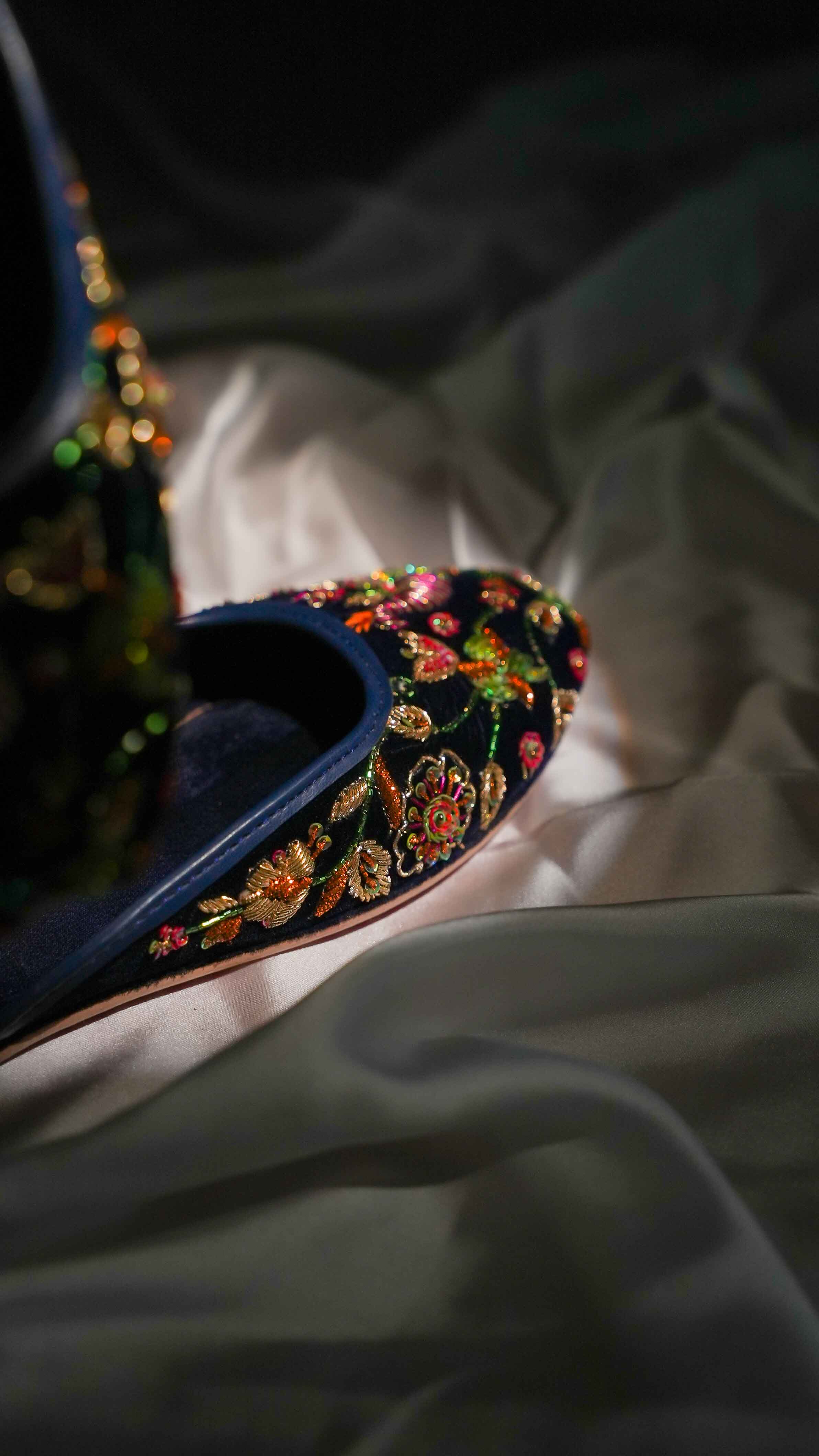 Peacock Garden (Navy)