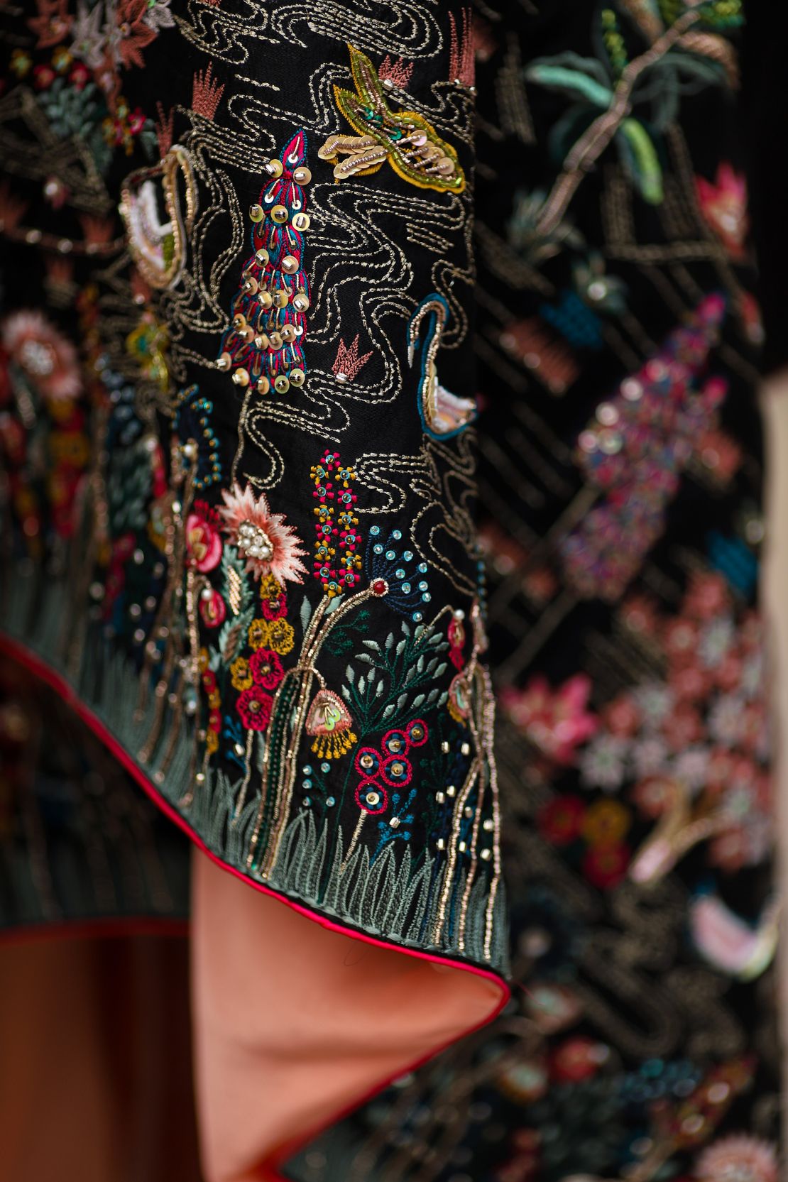 Secret Garden (Black) - Shawl