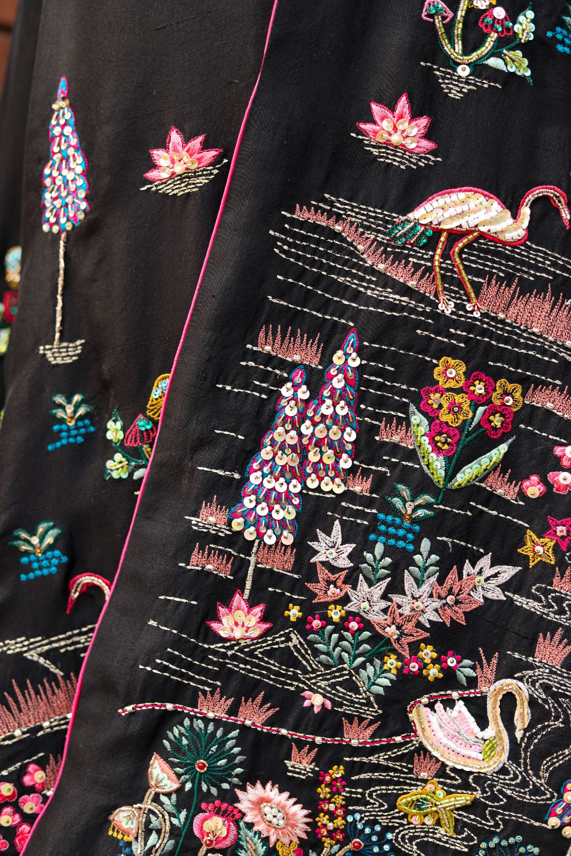 Secret Garden (Black) - Shawl